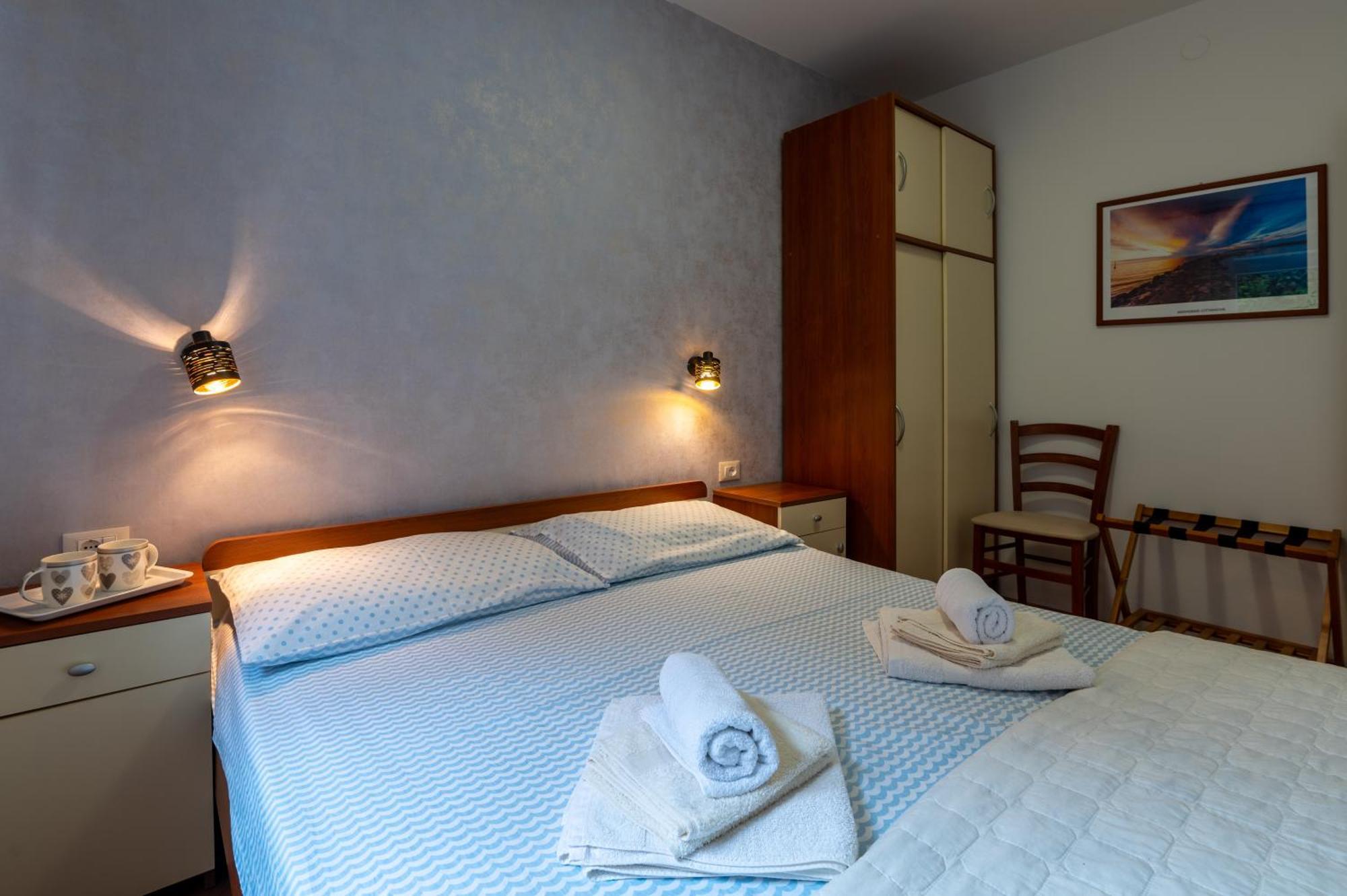 Apartments Mirella Novigrad Istria Exterior foto