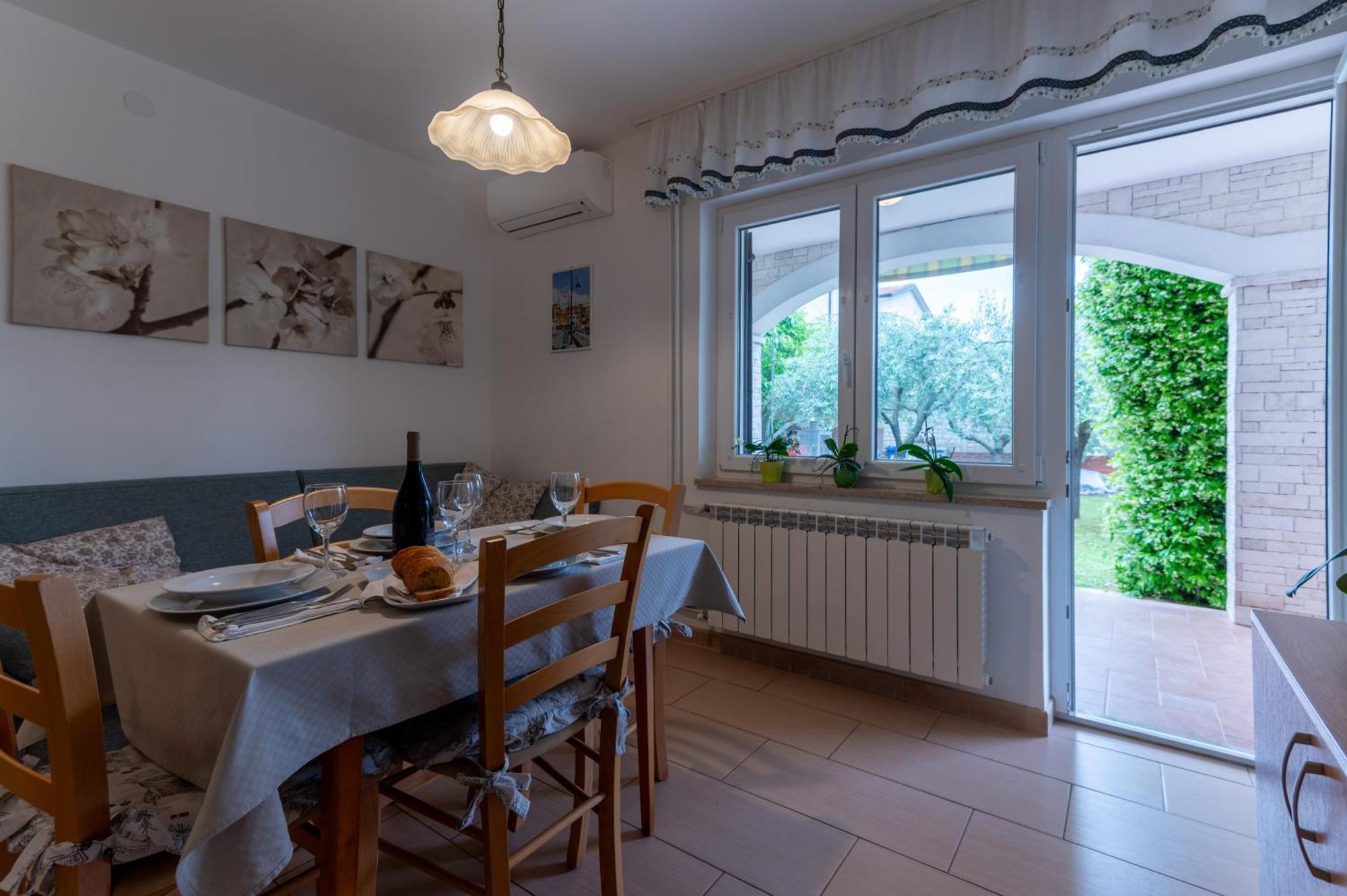 Apartments Mirella Novigrad Istria Exterior foto