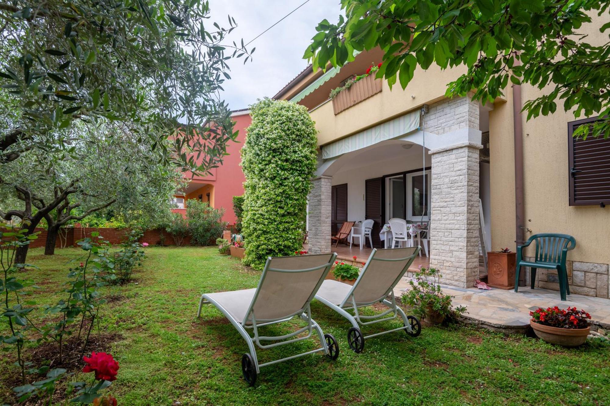 Apartments Mirella Novigrad Istria Exterior foto